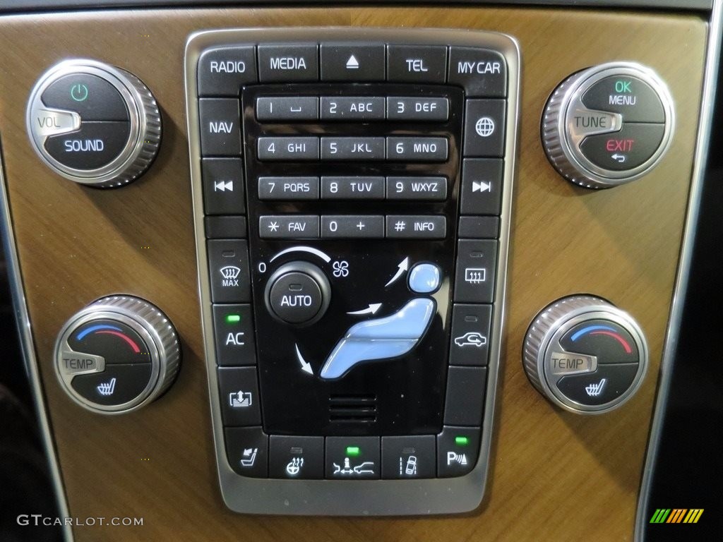 2016 Volvo S60 T5 Inscription AWD Controls Photo #112376822