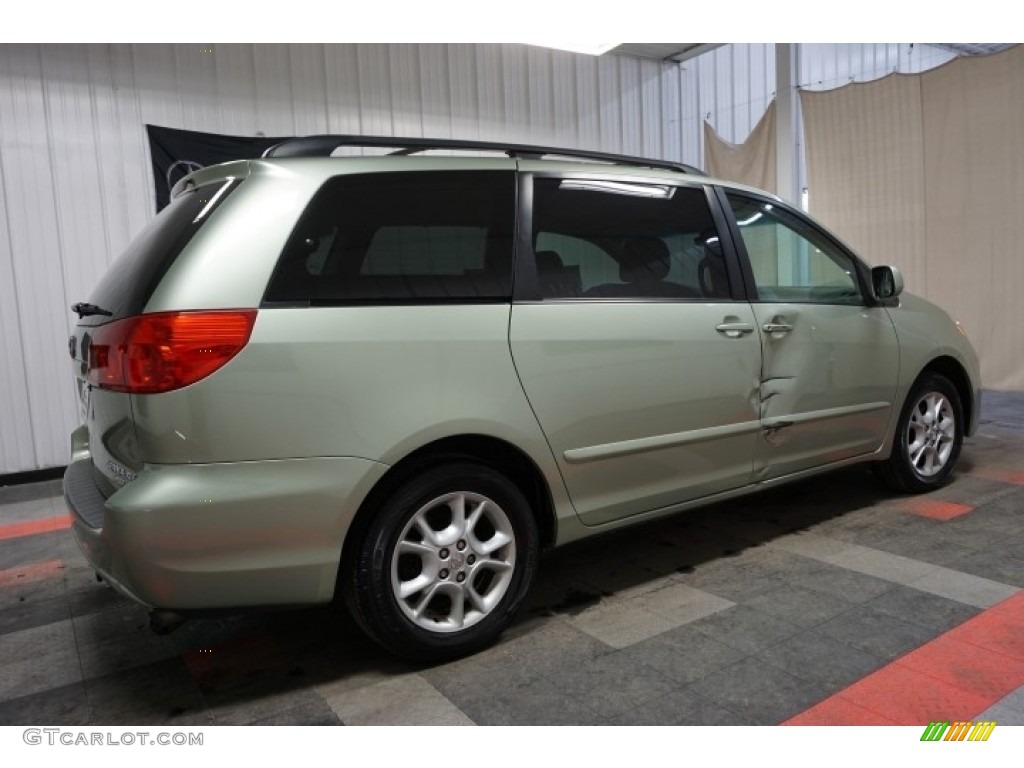 2006 Sienna XLE - Silver Pine Mica / Taupe photo #7