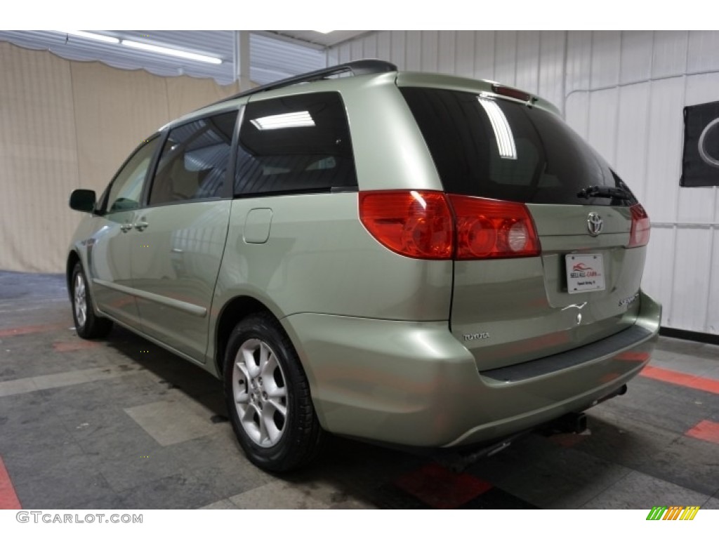 2006 Sienna XLE - Silver Pine Mica / Taupe photo #10