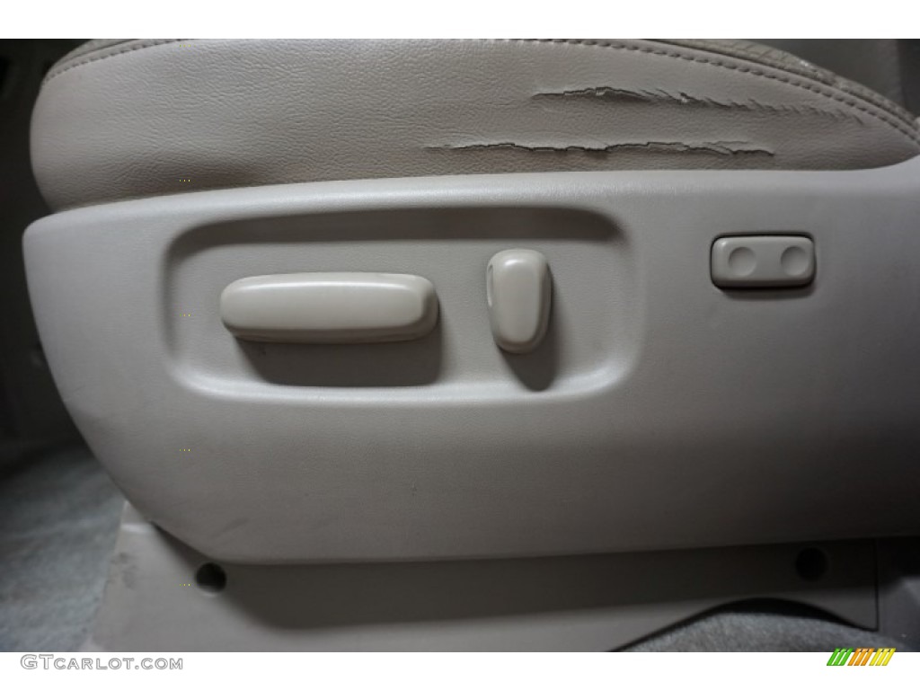 2006 Sienna XLE - Silver Pine Mica / Taupe photo #26