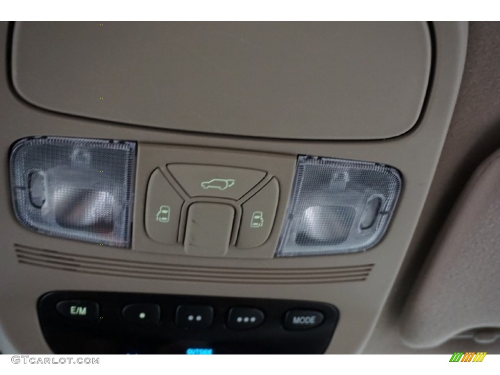 2006 Sienna XLE - Silver Pine Mica / Taupe photo #45