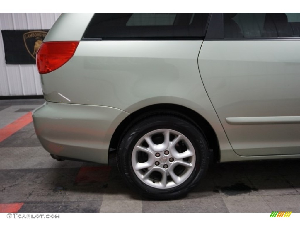 2006 Sienna XLE - Silver Pine Mica / Taupe photo #65