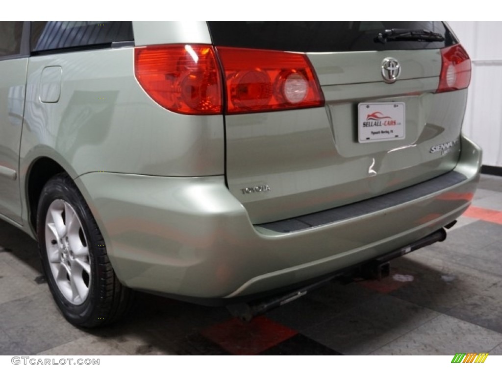 2006 Sienna XLE - Silver Pine Mica / Taupe photo #70