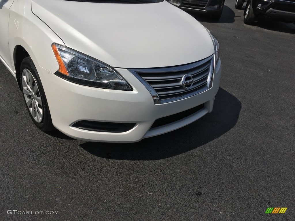 2013 Sentra SV - Aspen White / Charcoal photo #13