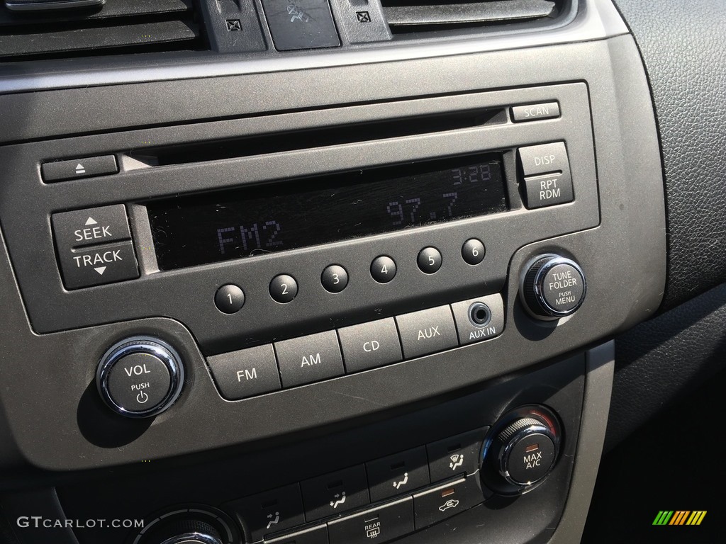 2013 Sentra SV - Aspen White / Charcoal photo #21