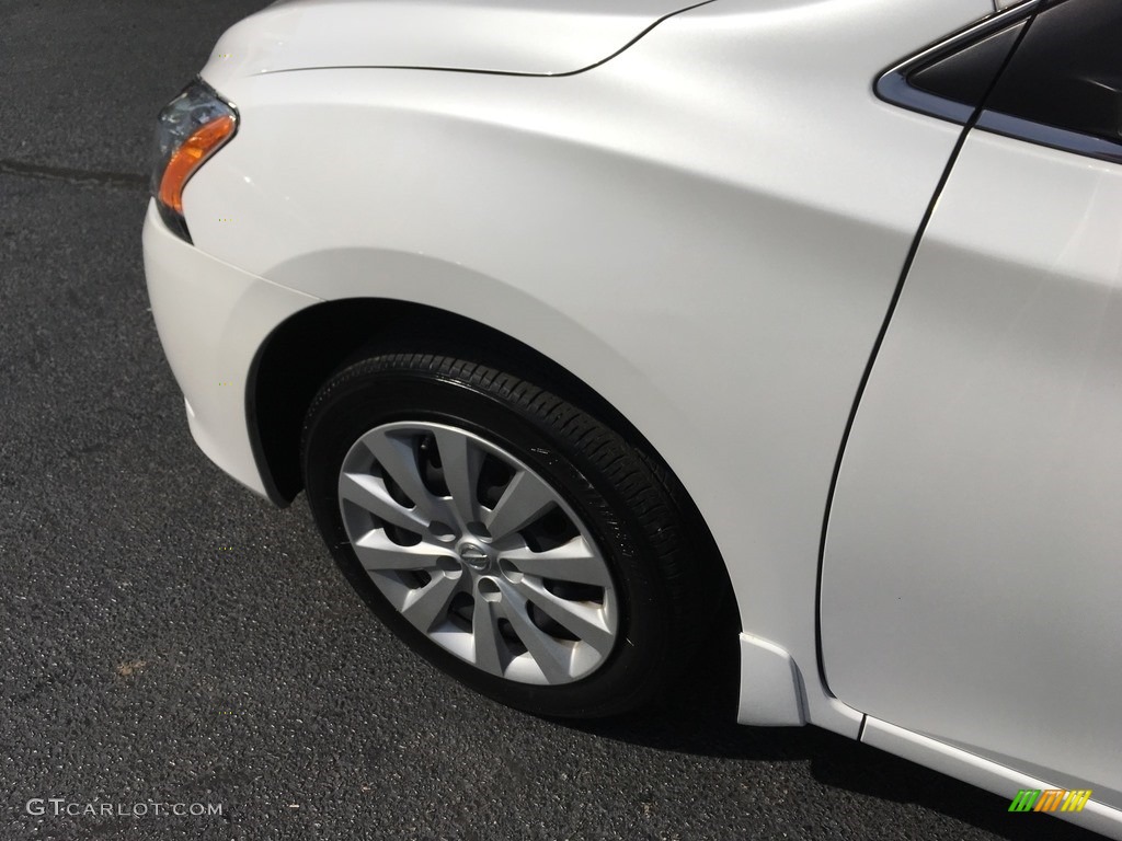 2013 Sentra SV - Aspen White / Charcoal photo #23