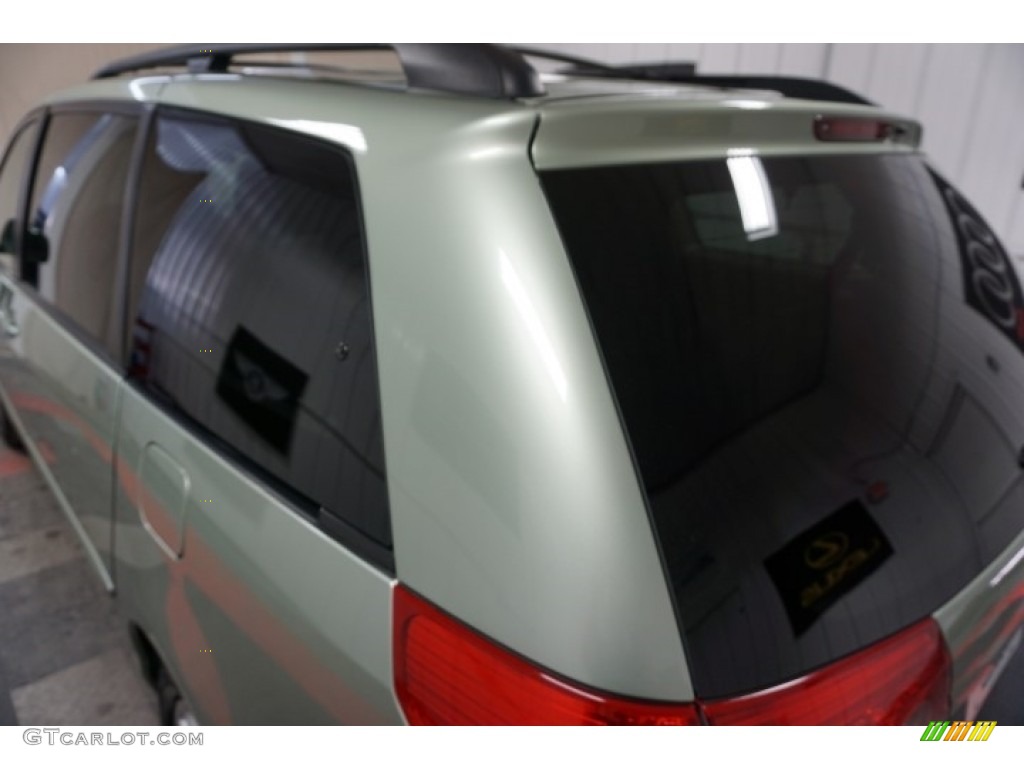 2006 Sienna XLE - Silver Pine Mica / Taupe photo #88