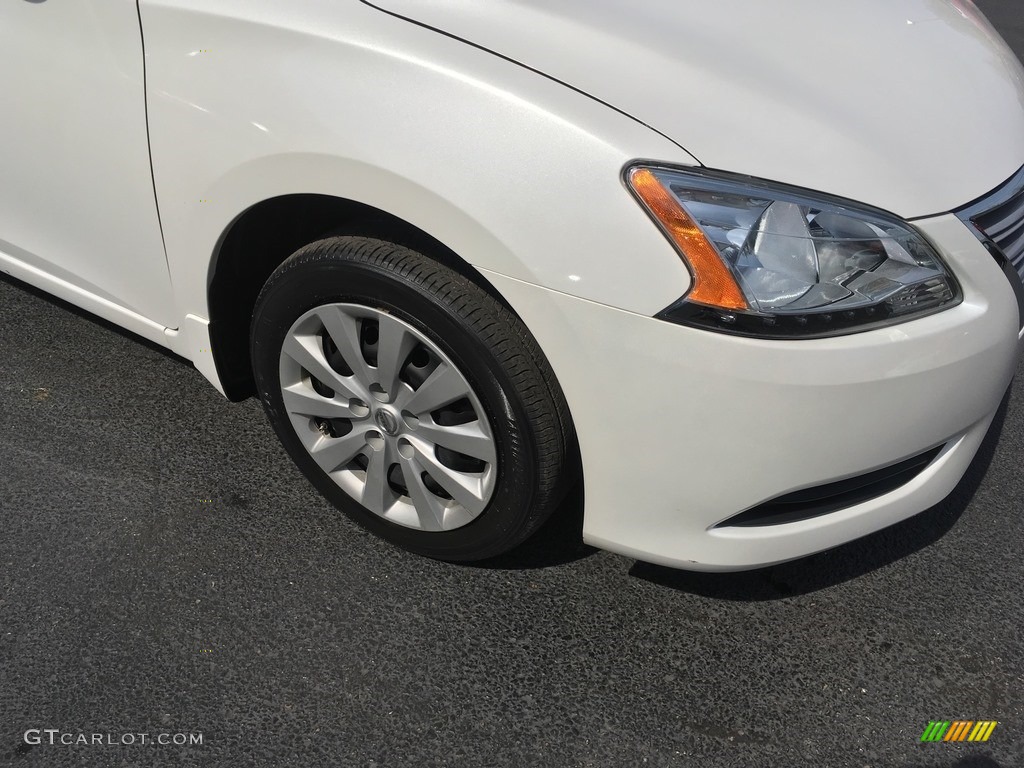 2013 Sentra SV - Aspen White / Charcoal photo #29