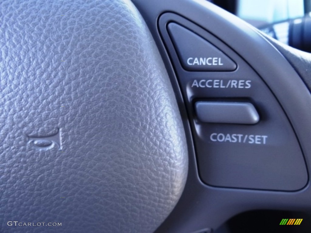 2015 Infiniti Q40 AWD Sedan Controls Photo #112382165