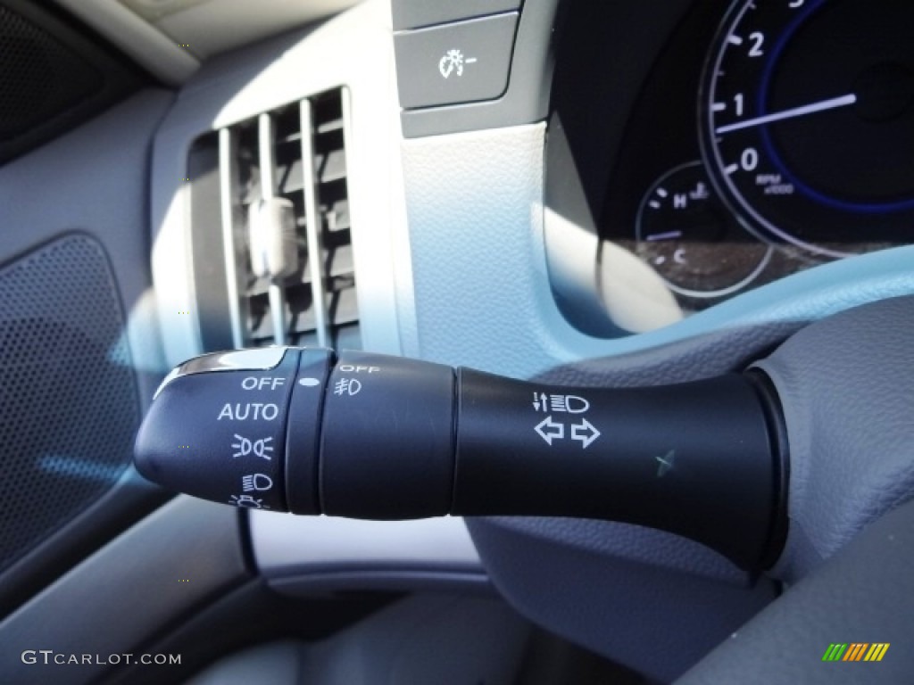 2015 Infiniti Q40 AWD Sedan Controls Photo #112382228
