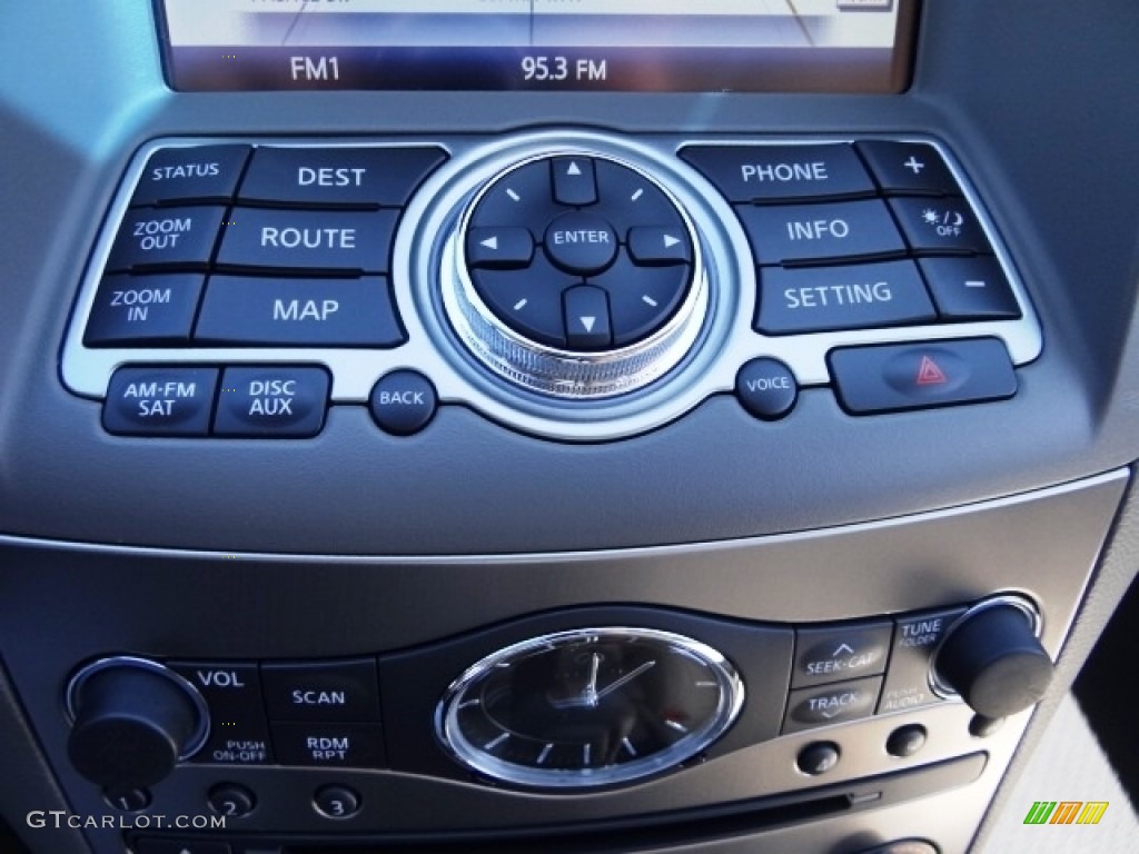 2015 Infiniti Q40 AWD Sedan Controls Photo #112382351