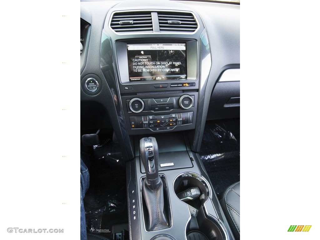 2016 Explorer XLT 4WD - Shadow Black / Ebony Black photo #12