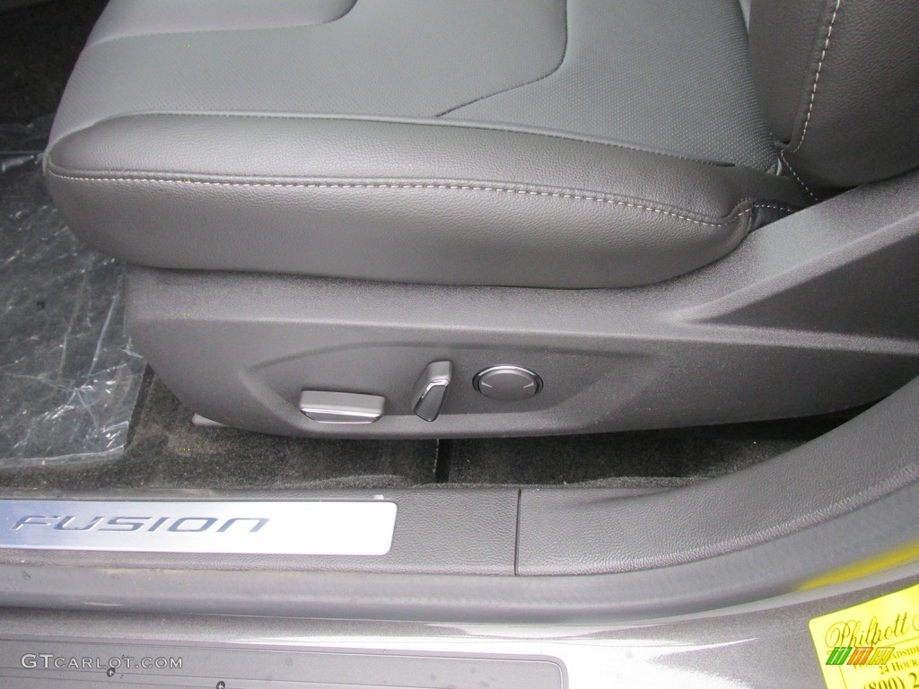 2016 Fusion Titanium - Magnetic Metallic / Charcoal Black photo #22