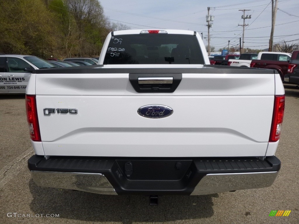 2016 F150 XLT SuperCab 4x4 - Oxford White / Medium Earth Gray photo #3