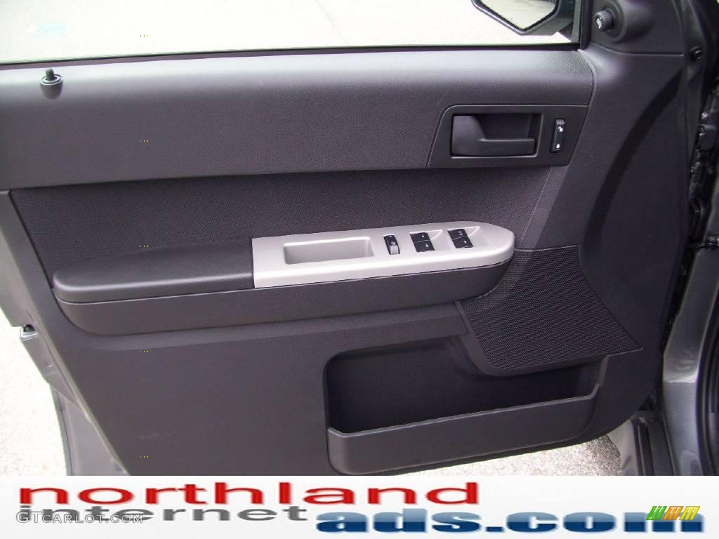 2009 Escape XLT V6 4WD - Sterling Grey Metallic / Charcoal photo #11