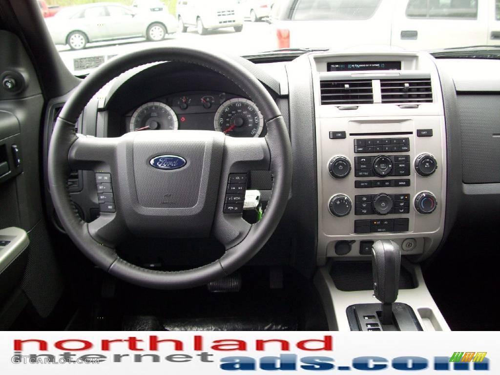 2009 Escape XLT V6 4WD - Sterling Grey Metallic / Charcoal photo #14