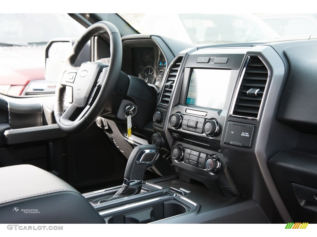 2016 F150 XLT SuperCab 4x4 - Magnetic / Black photo #10