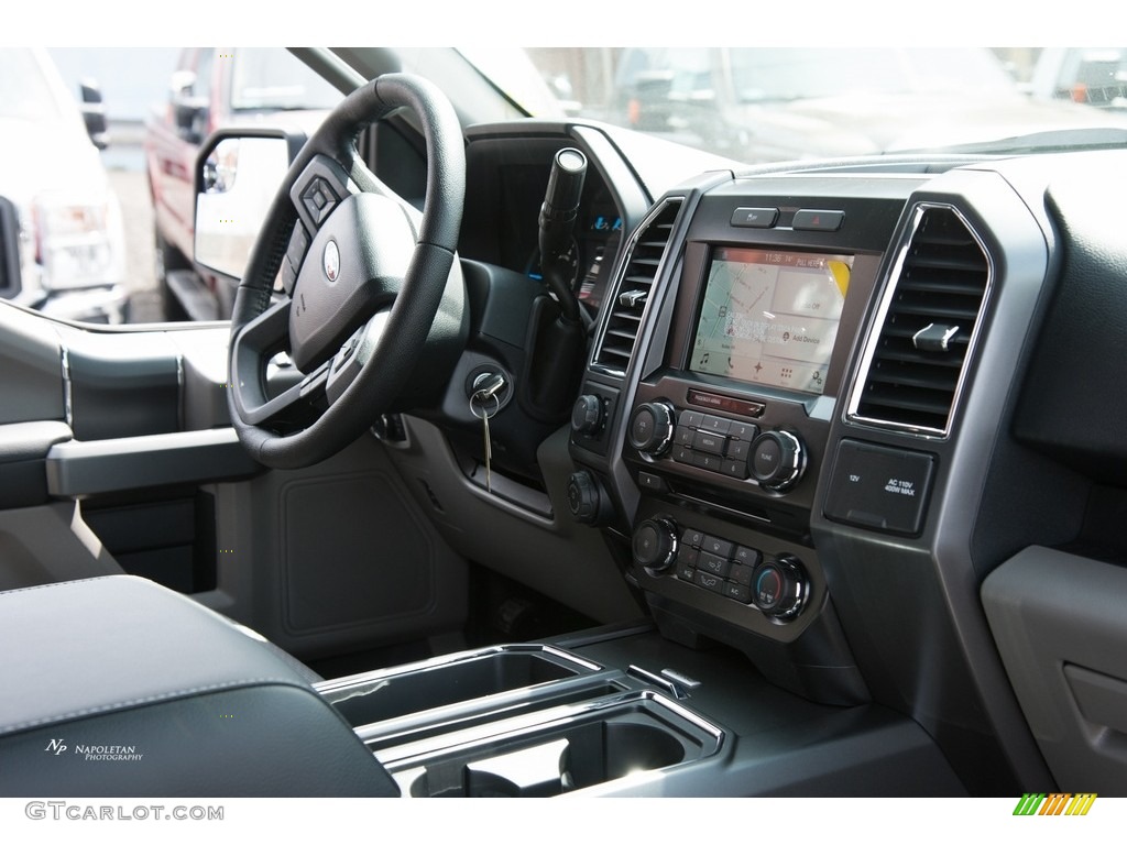 2016 F150 XLT SuperCrew 4x4 - Green Gem / Medium Earth Gray photo #11