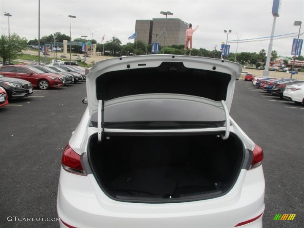 2017 Elantra SE - White / Beige photo #9