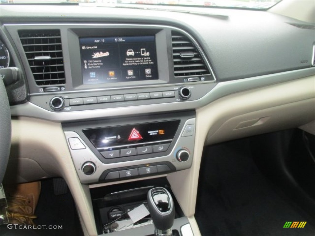 2017 Elantra SE - White / Beige photo #19