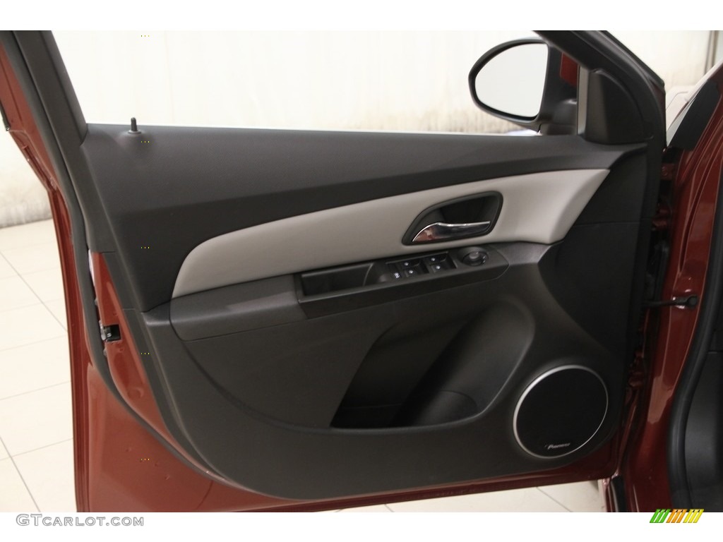 2012 Cruze LT - Autumn Red Metallic / Medium Titanium photo #4