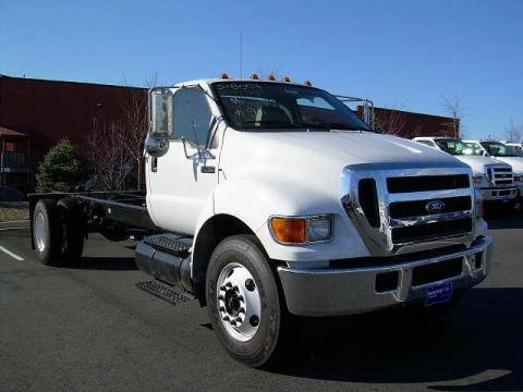 2007 Ford F750 Super Duty XLT Chassis Regular Cab Data, Info and Specs