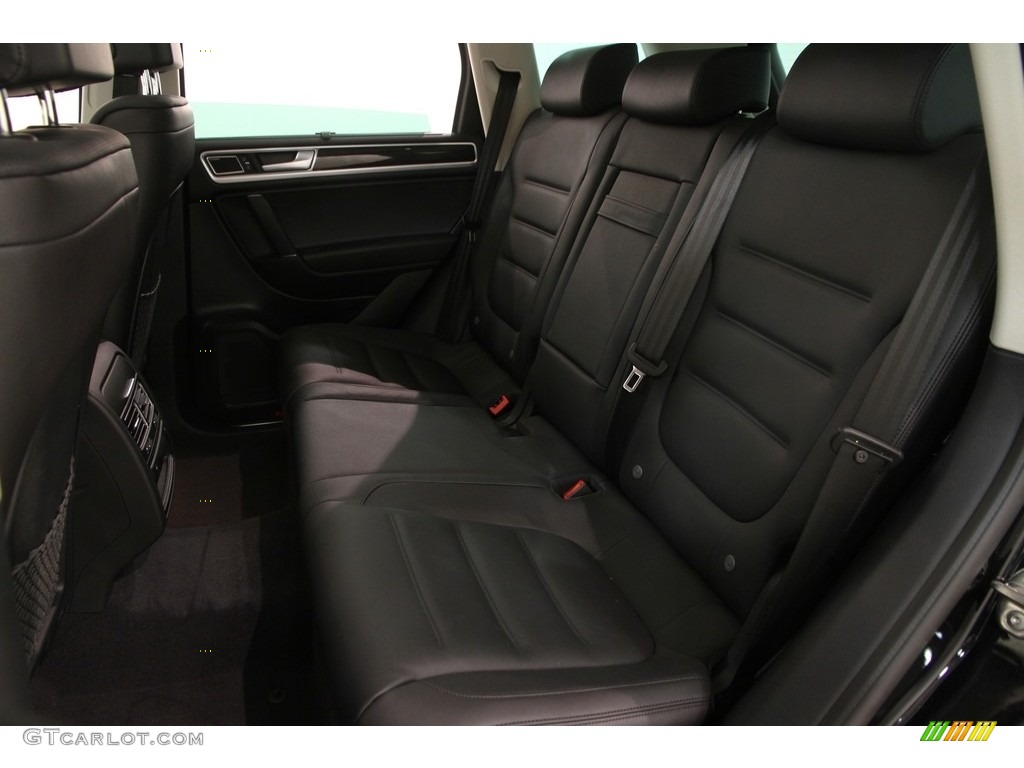 2016 Volkswagen Touareg V6 Executive Interior Color Photos