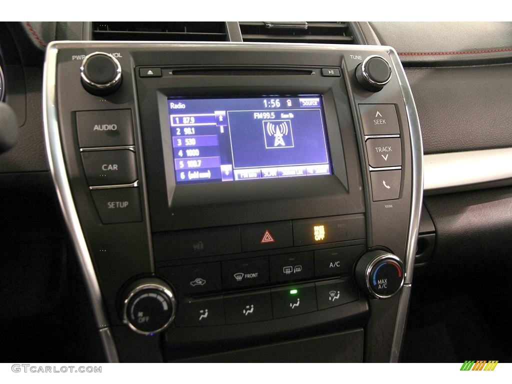 2015 Toyota Camry SE Audio System Photos