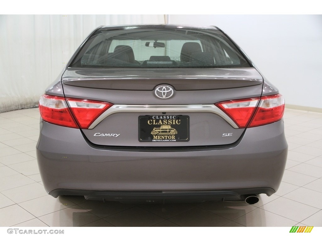 2015 Camry SE - Predawn Gray Mica / Black photo #15