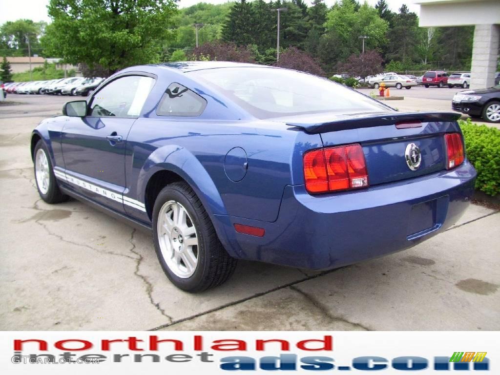 2007 Mustang V6 Deluxe Coupe - Vista Blue Metallic / Dark Charcoal photo #2
