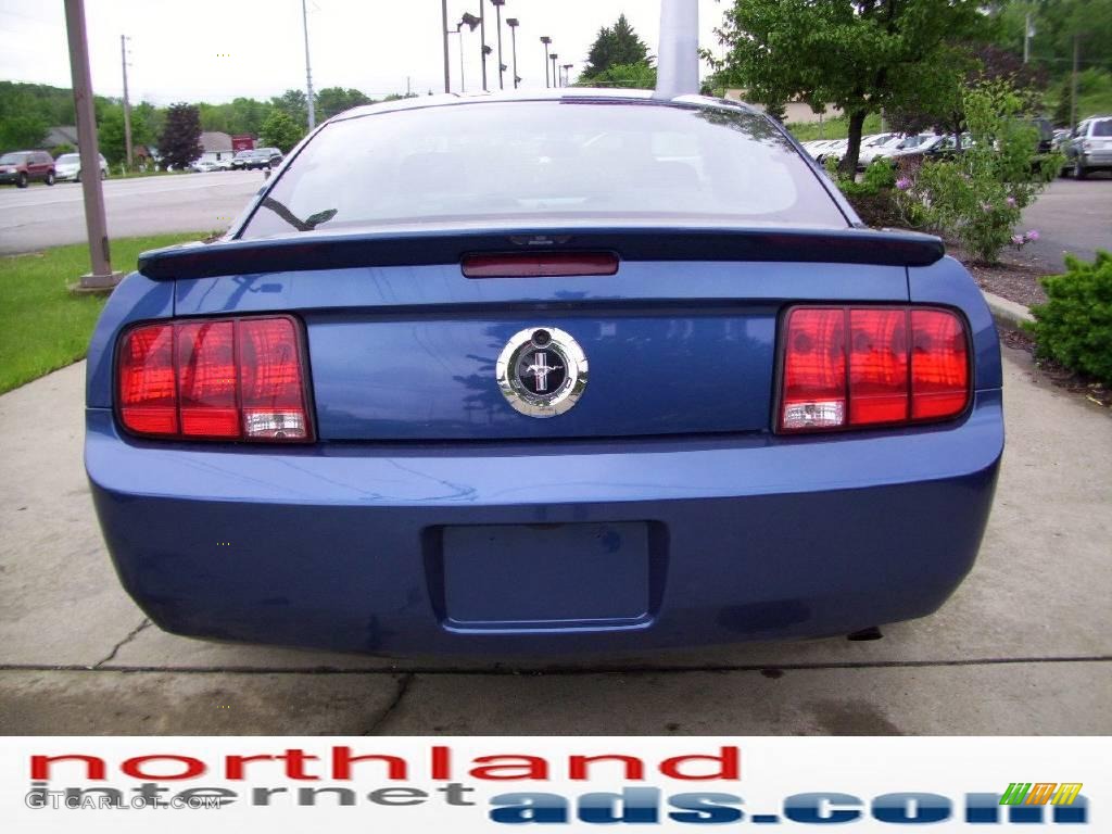 2007 Mustang V6 Deluxe Coupe - Vista Blue Metallic / Dark Charcoal photo #3