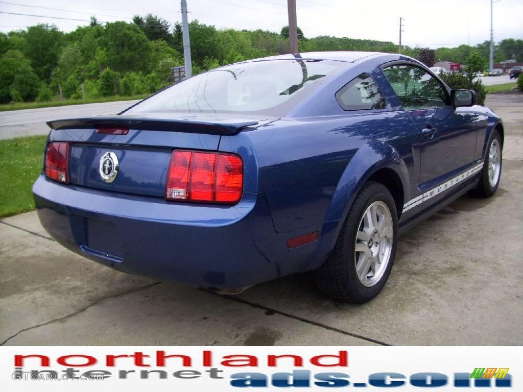 2007 Mustang V6 Deluxe Coupe - Vista Blue Metallic / Dark Charcoal photo #4