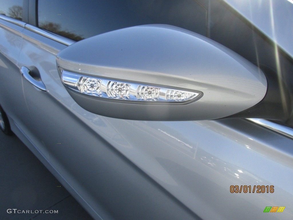2014 Sonata SE - Radiant Silver / Gray photo #21