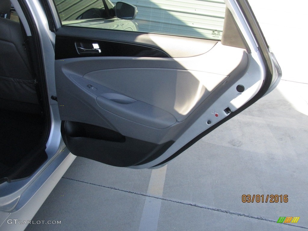 2014 Sonata SE - Radiant Silver / Gray photo #25