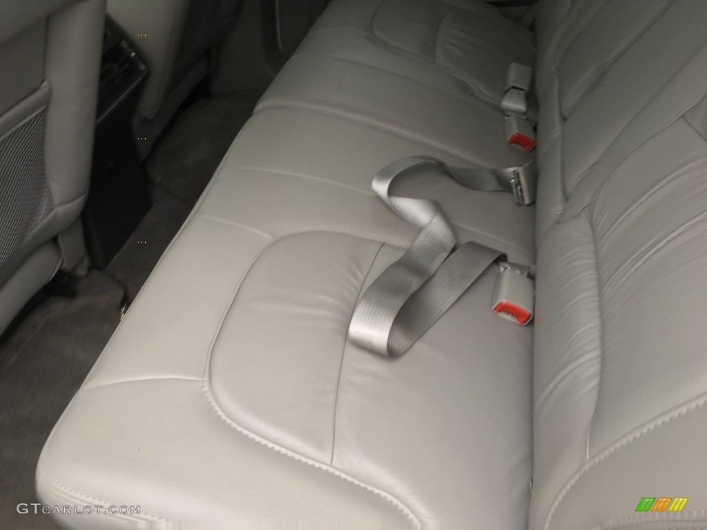 2006 Rendezvous CXL AWD - Frost White / Neutral photo #16