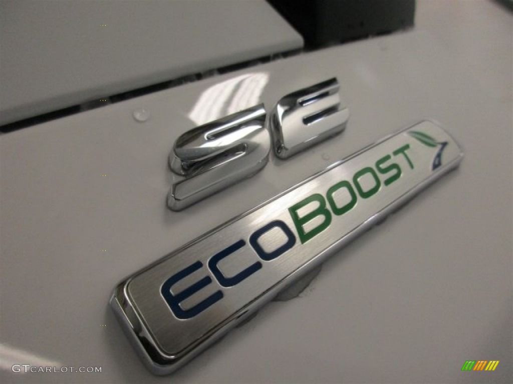 2017 Escape SE - Oxford White / Medium Light Stone photo #29