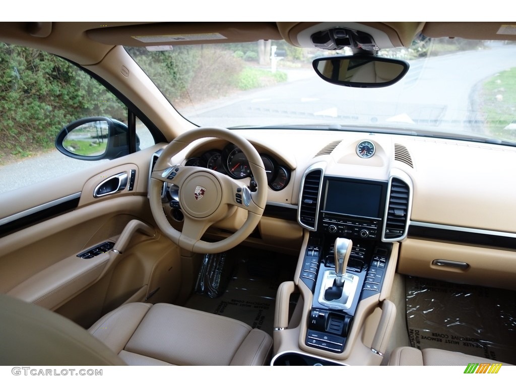 2012 Cayenne  - Jet Green Metallic / Luxor Beige photo #14