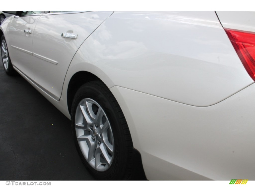 2014 Malibu LT - White Diamond Tricoat / Cocoa/Light Neutral photo #4