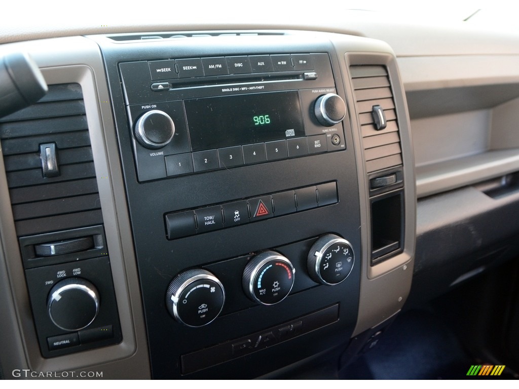 2012 Ram 1500 ST Quad Cab 4x4 - Bright White / Dark Slate Gray/Medium Graystone photo #14