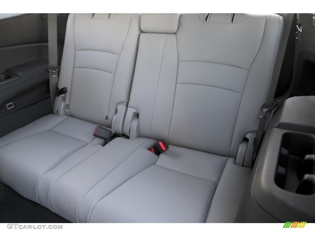 2016 Pilot EX-L - Lunar Silver Metallic / Gray photo #15
