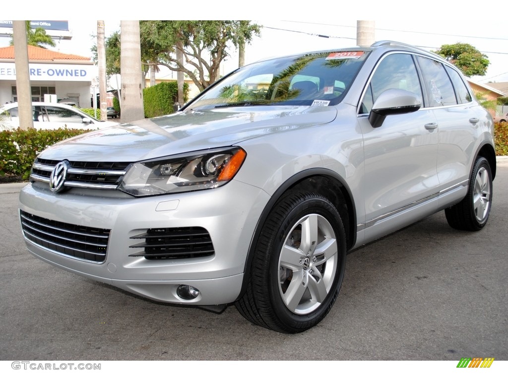 Cool Silver Metallic 2013 Volkswagen Touareg VR6 FSI Lux 4XMotion Exterior Photo #112471139