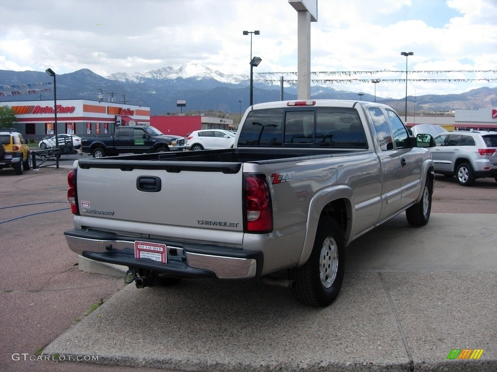 2004 Silverado 1500 LS Extended Cab 4x4 - Silver Birch Metallic / Medium Gray photo #5