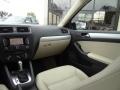 Black - Jetta SEL Sedan Photo No. 37