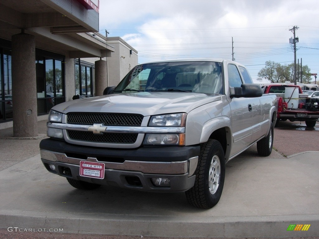 2004 Silverado 1500 LS Extended Cab 4x4 - Silver Birch Metallic / Medium Gray photo #16