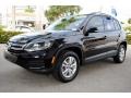 Deep Black Pearl - Tiguan S Photo No. 5