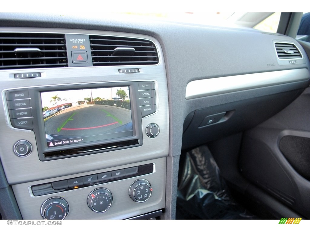 2016 Volkswagen Golf 4 Door 1.8T S Controls Photo #112474439