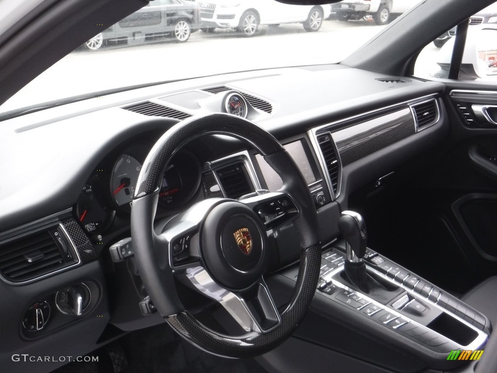 2015 Porsche Macan S Black Dashboard Photo #112475597