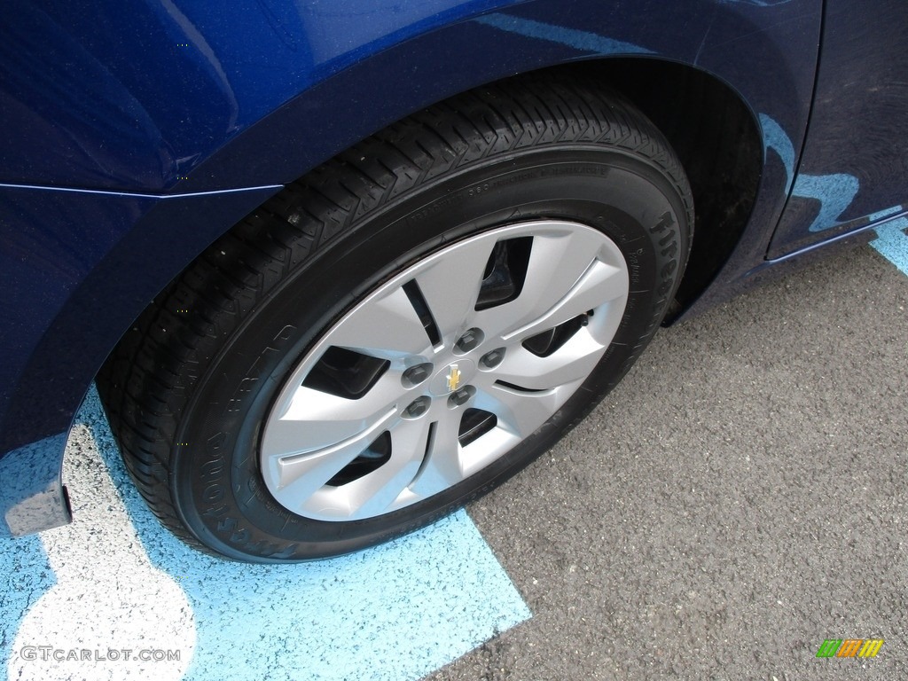 2013 Cruze LS - Atlantis Blue Metallic / Jet Black/Medium Titanium photo #7