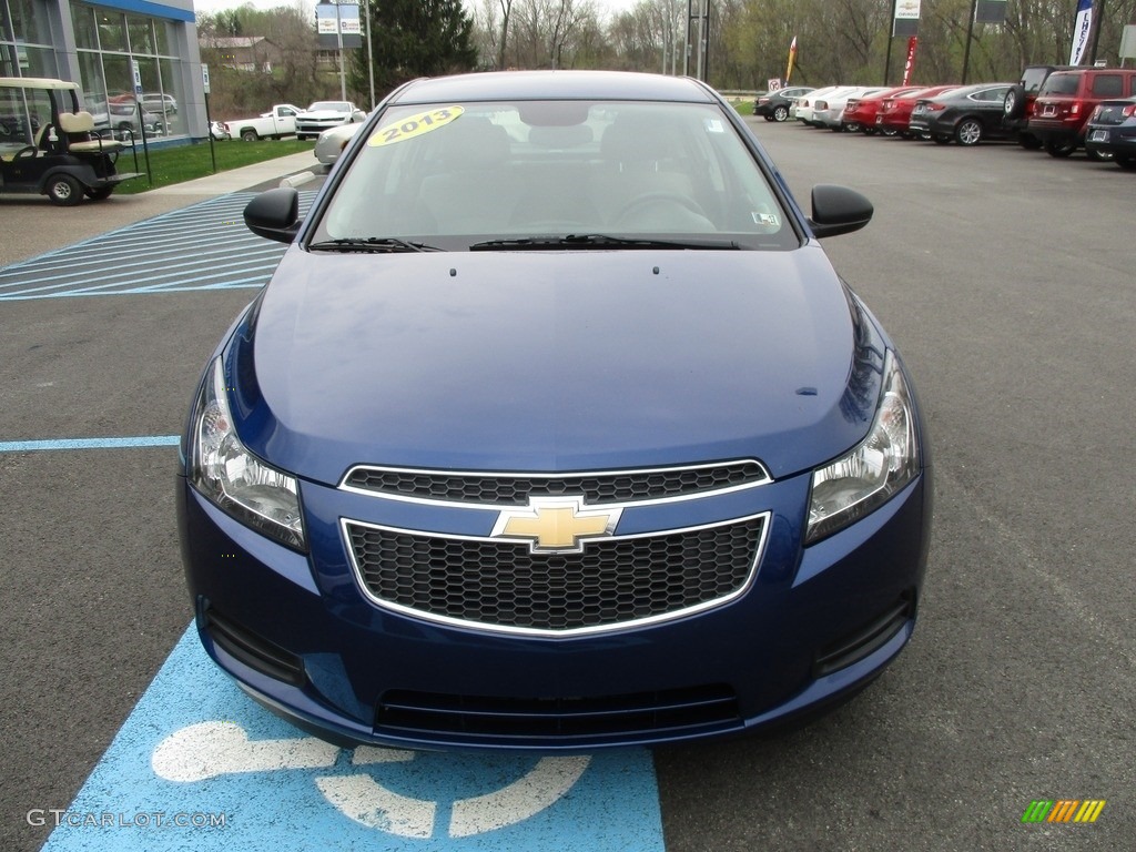 2013 Cruze LS - Atlantis Blue Metallic / Jet Black/Medium Titanium photo #11