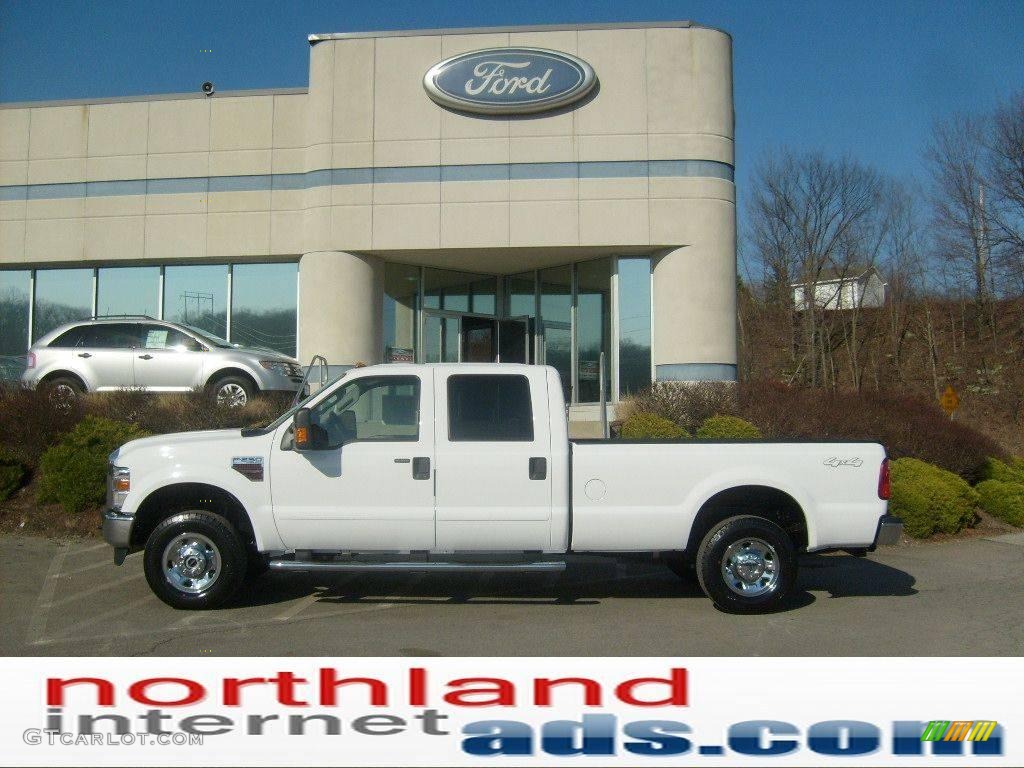 2009 F250 Super Duty XLT Crew Cab 4x4 - Oxford White / Medium Stone photo #1